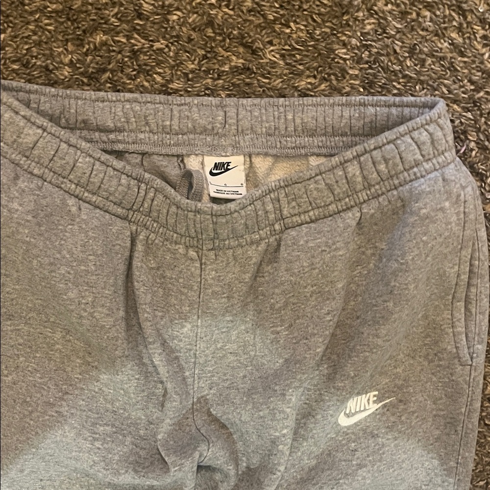 Nike men’s  Heather Gray Joggers